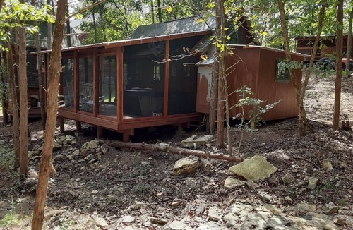 Branson Cottage | Couples Retreat with Charm and Hobby Farm/Hot Tub