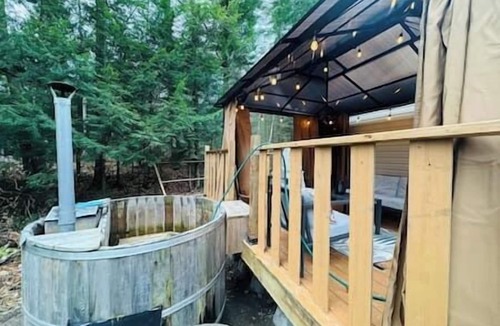Kawartha Lakes House | Couple’s Romantic & Adventure Retreat on the water