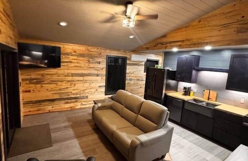 Cook Cabin | Couples Wilderness Suite
