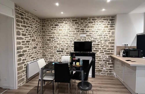 Waldeck-Sully Apartment | Cours Saint Pierre, the heart of Nantes