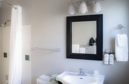 Market District Hotel | Courtesy Inn Eugene Downtown