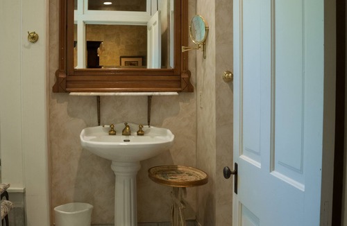 Clarksville Bed & Breakfast | Courthouse Inn B&B