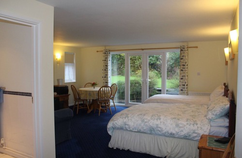 West Hoathly Bed & Breakfast | Courtlands Nurseries B&B