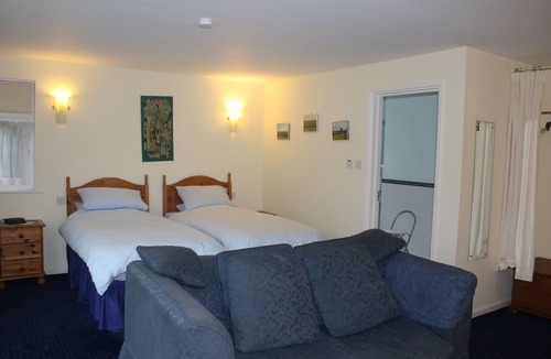 West Hoathly Bed & Breakfast | Courtlands Nurseries B&B