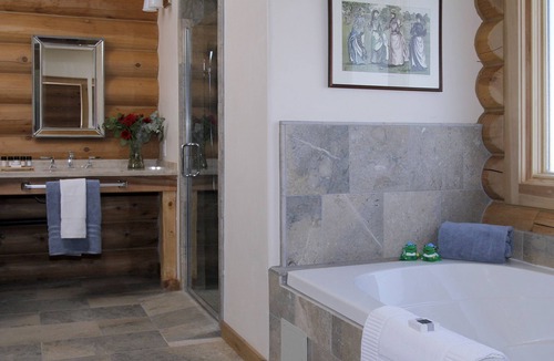 Murphys Bed & Breakfast | Courtwood Inn