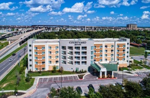 McNeil Hotel | Courtyard Austin by Marriott Northwest/Lakeline