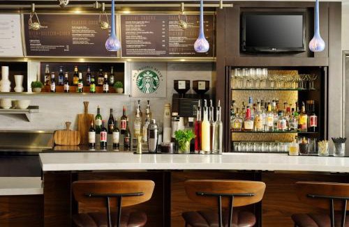 Franklin Park Hotel | Courtyard Austin South