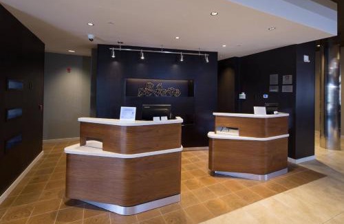 Bay City Hotel | Courtyard Bay City