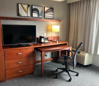 Butztown Hotel | Courtyard Bethlehem Lehigh Valley/I-78