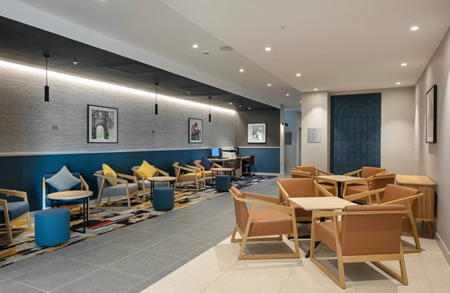 Newcastle-Under-Lyme Hotel | Courtyard by Marriott Keele Staffordshire