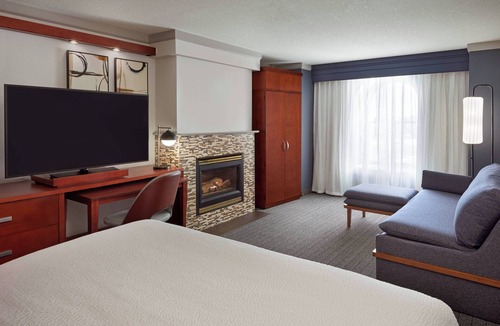 Township of Woolwich Hotel | Courtyard by Marriott Waterloo St. Jacobs