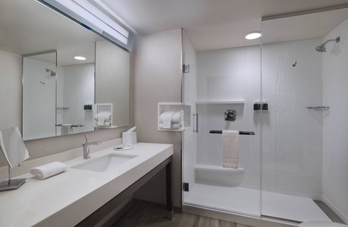 Richmond Heights Hotel | Courtyard by Marriott St. Louis Brentwood