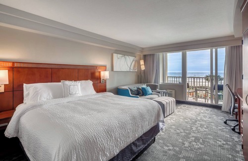 Jacksonville Beach Resort | Courtyard by Marriott Jacksonville Beach Oceanfront