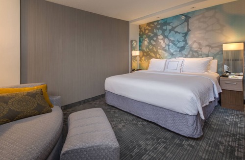 Council Bluffs Hotel | Courtyard by Marriott Omaha East/Council Bluffs, IA
