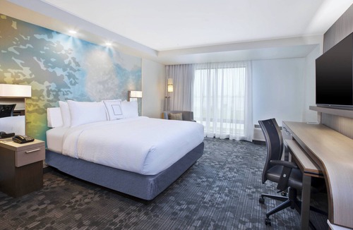 Benton Harbor Hotel | Courtyard by Marriott St. Joseph Benton Harbor