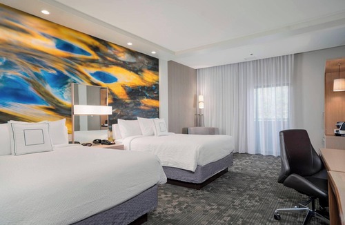 Downtown Niagara Falls Hotel | Courtyard by Marriott Niagara Falls USA