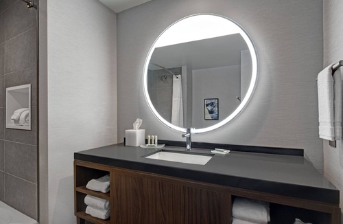 Yardville-Groveville Hotel | Courtyard by Marriott Hamilton