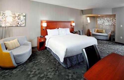 Stow Hotel | Courtyard by Marriott Akron Stow