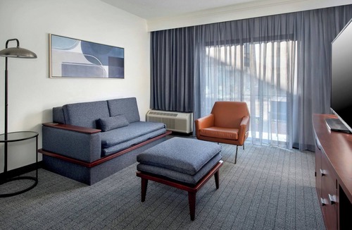 Parole Hotel | Courtyard by Marriott Annapolis