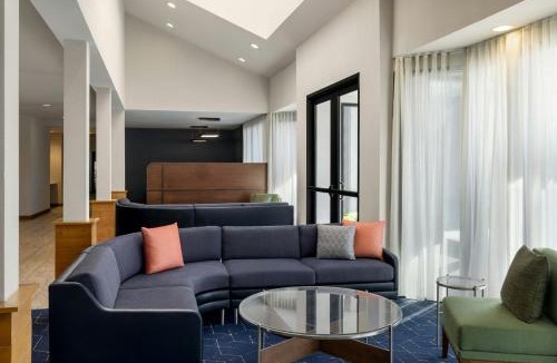 Northlake Hotel | Courtyard by Marriott Atlanta Northlake