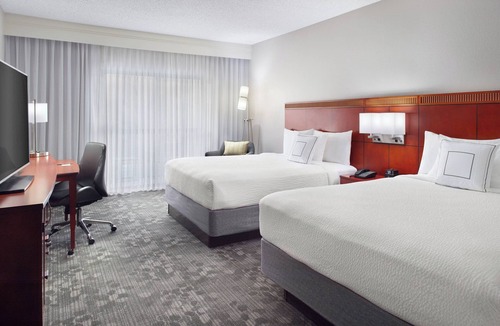 Sandy Springs Hotel | Courtyard by Marriott Atlanta Perimeter Center