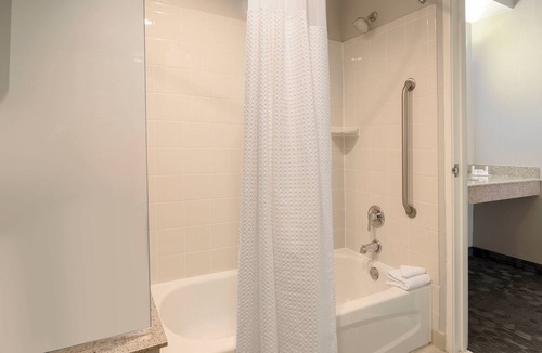 Austin Hotel | Courtyard by Marriott Austin Airport