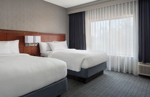 Hunt Valley Hotel | Courtyard by Marriott Baltimore Hunt Valley