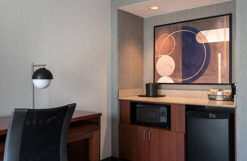 Hunt Valley Hotel | Courtyard by Marriott Baltimore Hunt Valley