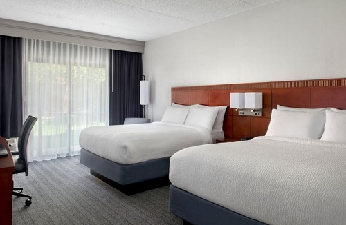 Hunt Valley Hotel | Courtyard by Marriott Baltimore Hunt Valley