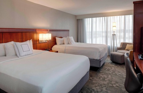 Harbor View - Orient Heights Hotel | Courtyard by Marriott Boston Logan Airport