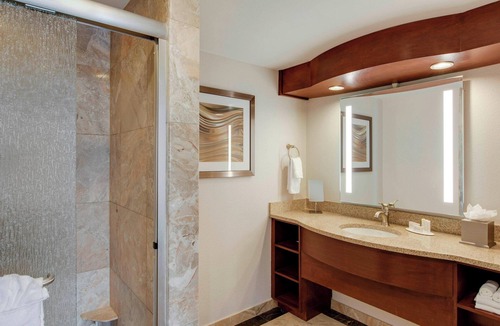 Harbor View - Orient Heights Hotel | Courtyard by Marriott Boston Logan Airport