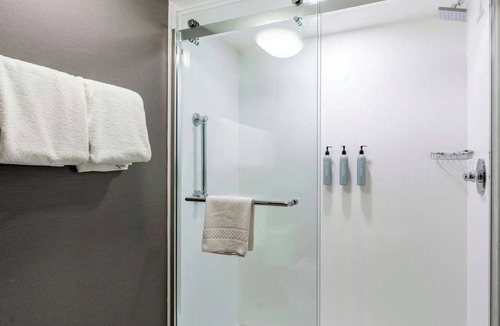 Williston South Hotel | Courtyard by Marriott Burlington Williston