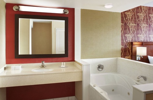 Niagara Falls Hotel | Courtyard by Marriott Niagara Falls