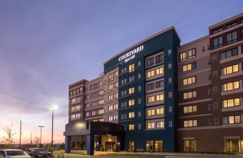 Seton Hotel | Courtyard by Marriott Calgary South