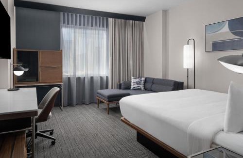 Downtown Calgary Hotel | Courtyard by Marriott Calgary Downtown