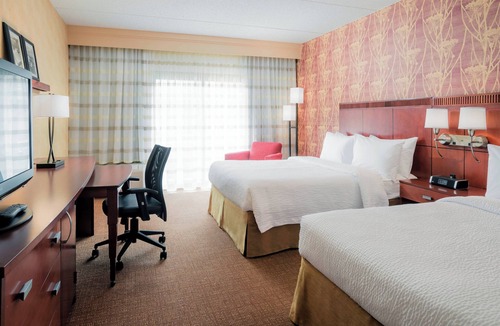 Naperville Hotel | Courtyard by Marriott Chicago Naperville
