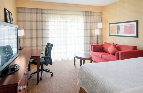 Naperville Hotel | Courtyard by Marriott Chicago Naperville