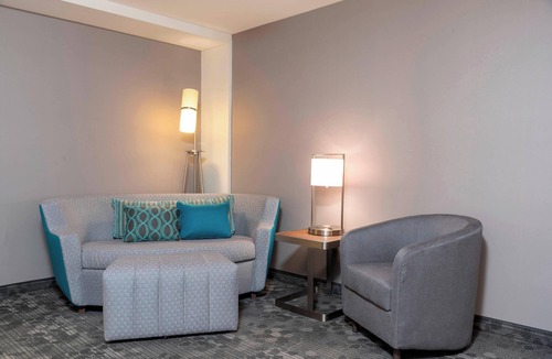 Elyria Hotel | Courtyard by Marriott Cleveland Elyria