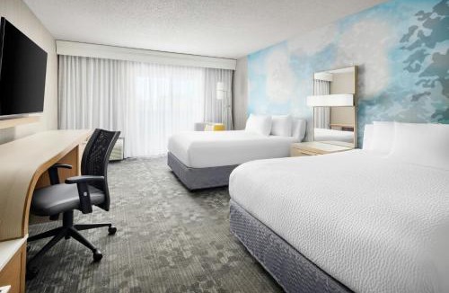 Concord Hotel | Courtyard by Marriott Concord