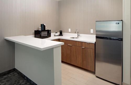 Carrollton Hotel | Courtyard by Marriott Dallas Carrollton and Carrollton Conference Center