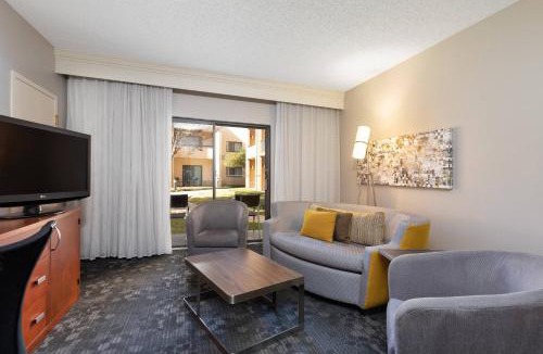 Bedford Hotel | Courtyard by Marriott Dallas-Fort Worth/Bedford