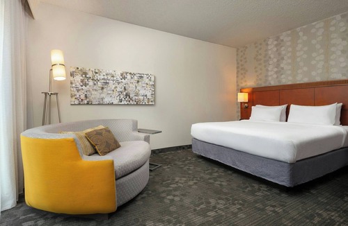 Bedford Hotel | Courtyard by Marriott Dallas-Fort Worth/Bedford
