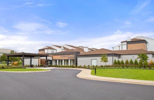 Livonia Hotel | Courtyard by Marriott Detroit Livonia