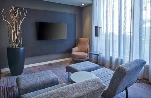 Warren Hotel | Courtyard by Marriott Detroit Warren