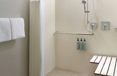 Warren Hotel | Courtyard by Marriott Detroit Warren