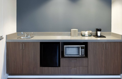 Hopelawn Hotel | Courtyard by Marriott Edison Woodbridge