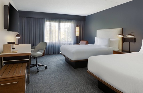 Hopelawn Hotel | Courtyard by Marriott Edison Woodbridge