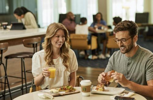 Ewing Hotel | Courtyard by Marriott Ewing Princeton