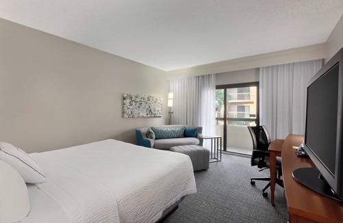 Fort Myers Hotel | Courtyard by Marriott Fort Myers Cape Coral