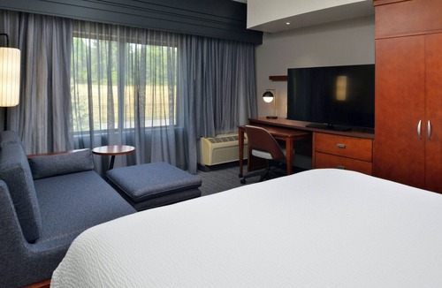 Harrisburg - Hershey Hotel | Courtyard by Marriott Harrisburg Hershey